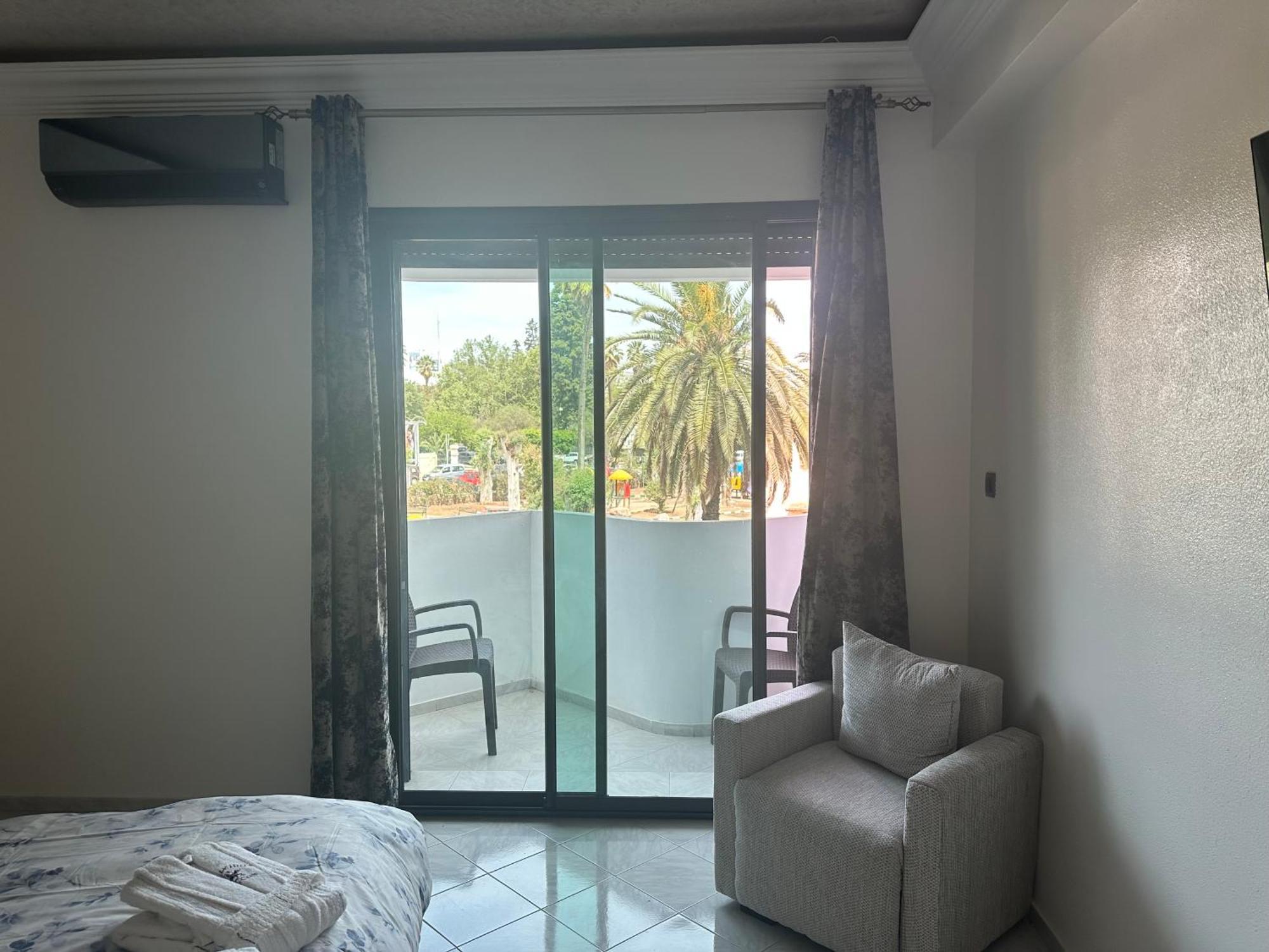Appartements Nia Confort, Plein Centre Ville, Avec Terrasse Fez Eksteriør billede